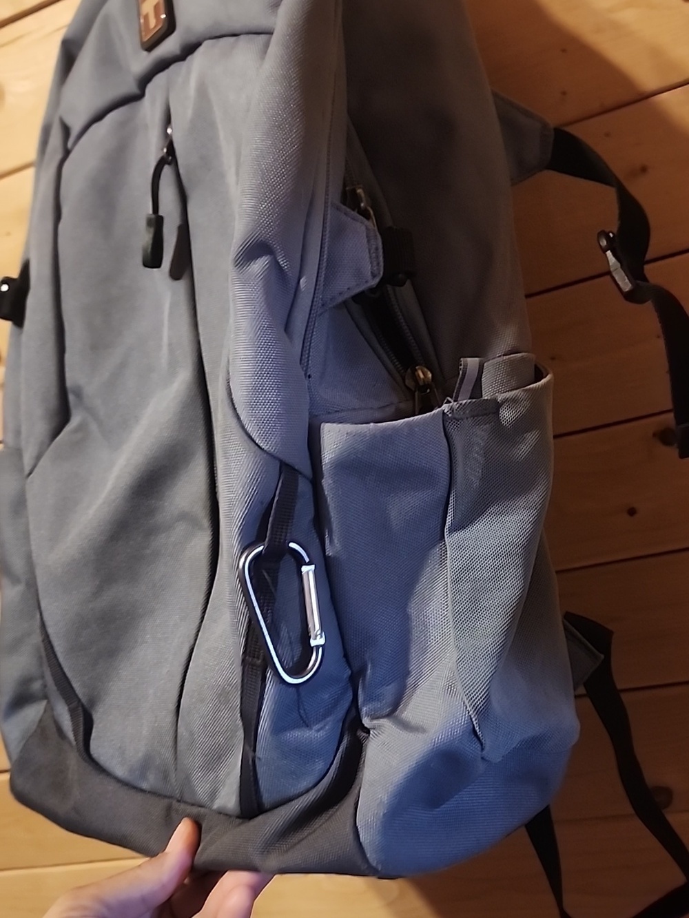 Swiss Tech Backpack - Picture 3 of 6
